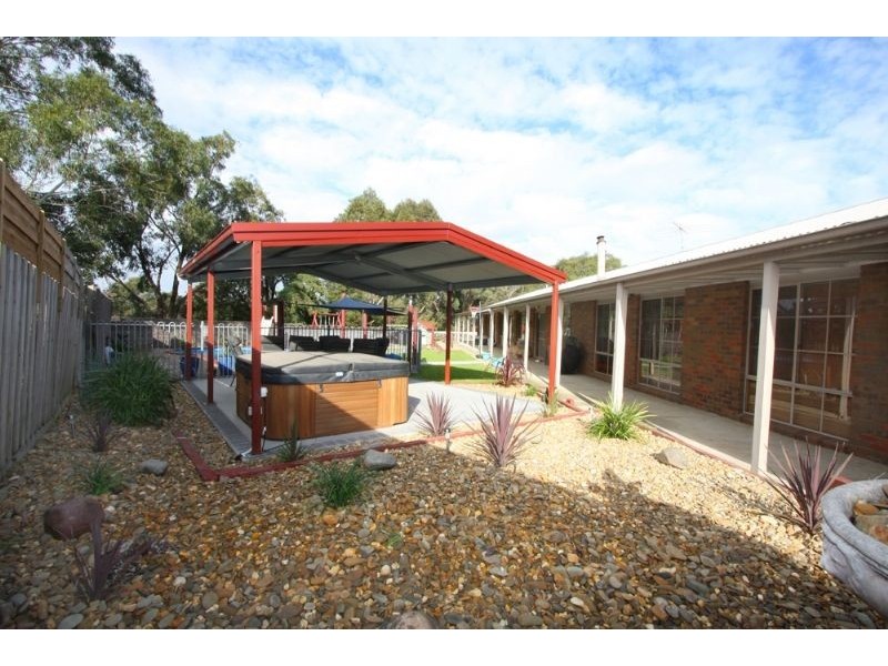 8 Monica Court, Pearcedale VIC 3912