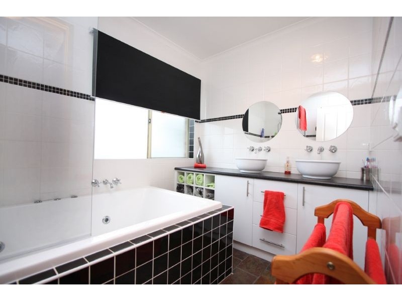 83 Graf Road, Somerville VIC 3912