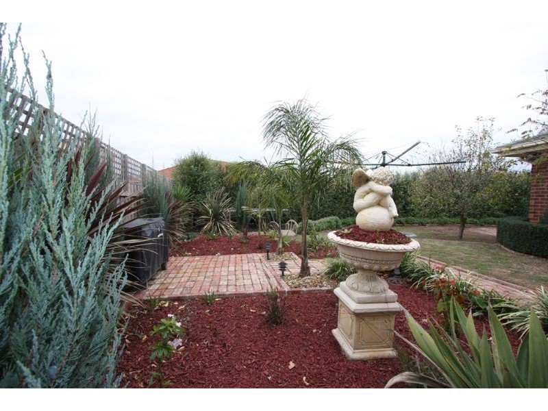 83 Graf Road, Somerville VIC 3912