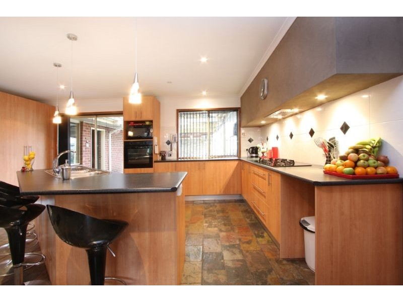 83 Graf Road, Somerville VIC 3912