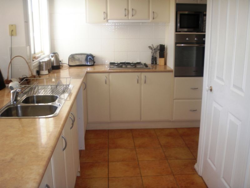 1/28 Eramosa Road West, Somerville VIC 3912