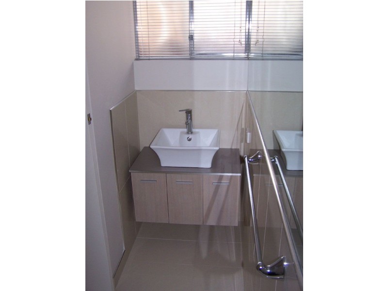 2/107 Dandenong Road East, Frankston VIC 3199