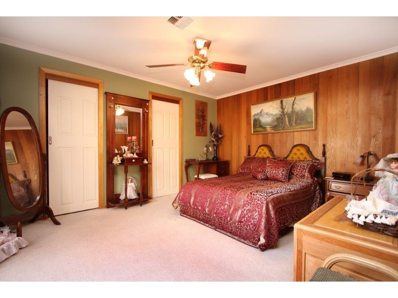 24 Forest Drive, Somerville VIC 3912