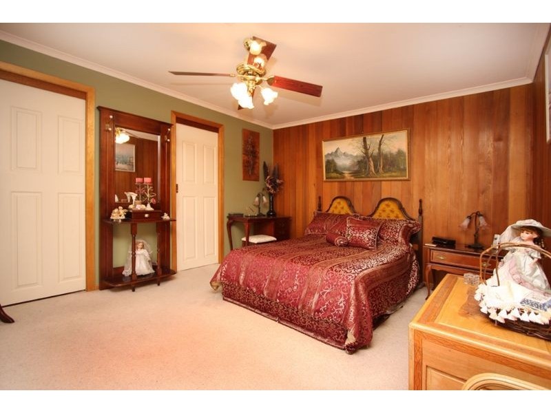 24 Forest Drive, Somerville VIC 3912