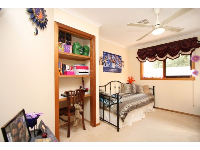 24 Forest Drive, Somerville VIC 3912