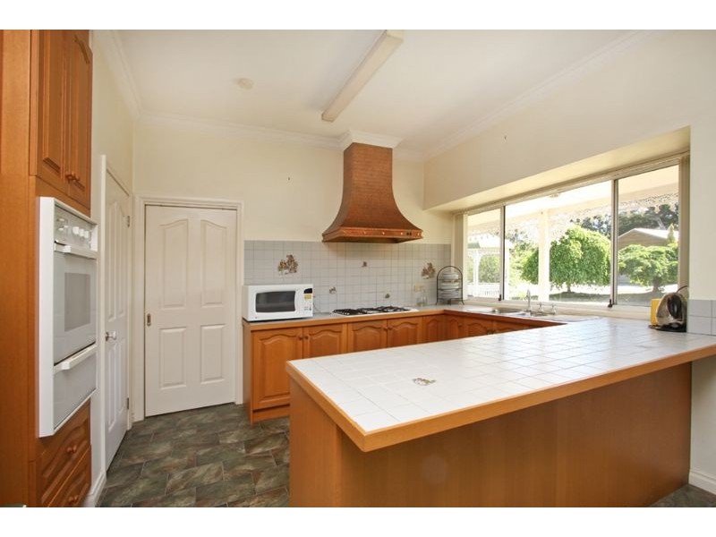 182 Jones Road, Somerville VIC 3912