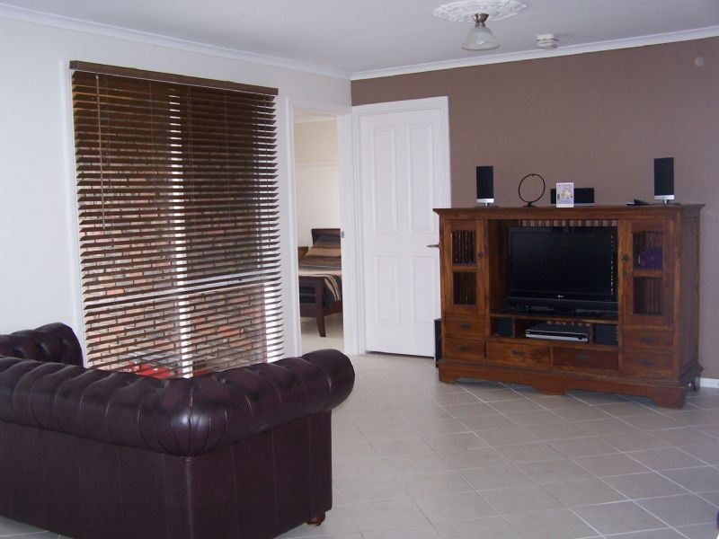 9 Oakbank Close, Somerville VIC 3912