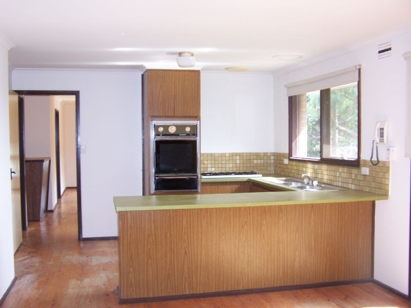 6 Conway Court, Somerville VIC 3912