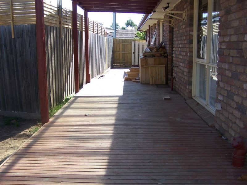 27 Deanswood Drive, Somerville VIC 3912