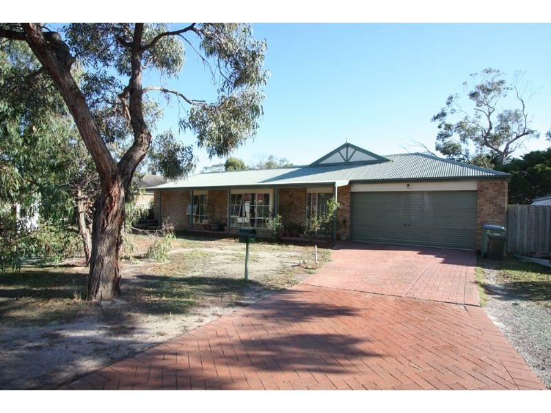 2 Snow Gum Place, Somerville VIC 3912