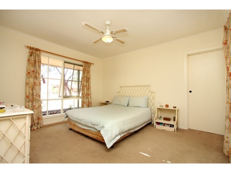 2 Snow Gum Place, Somerville VIC 3912