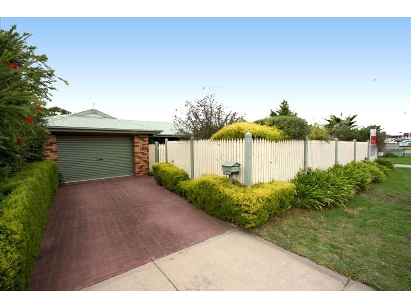 37  Clairmont Close, Somerville VIC 3912