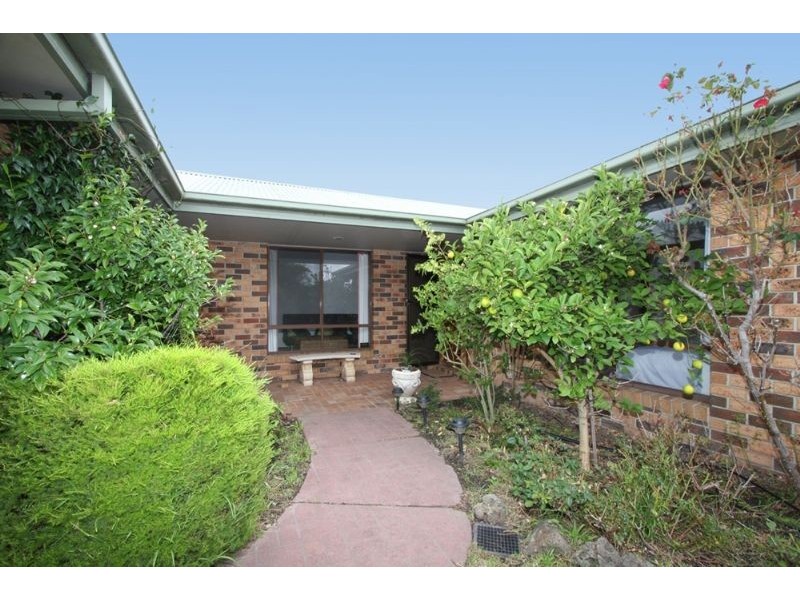 37  Clairmont Close, Somerville VIC 3912