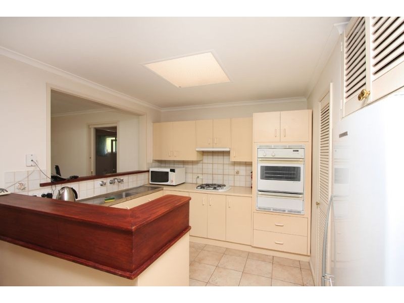 1 Colchester Court, Somerville VIC 3912