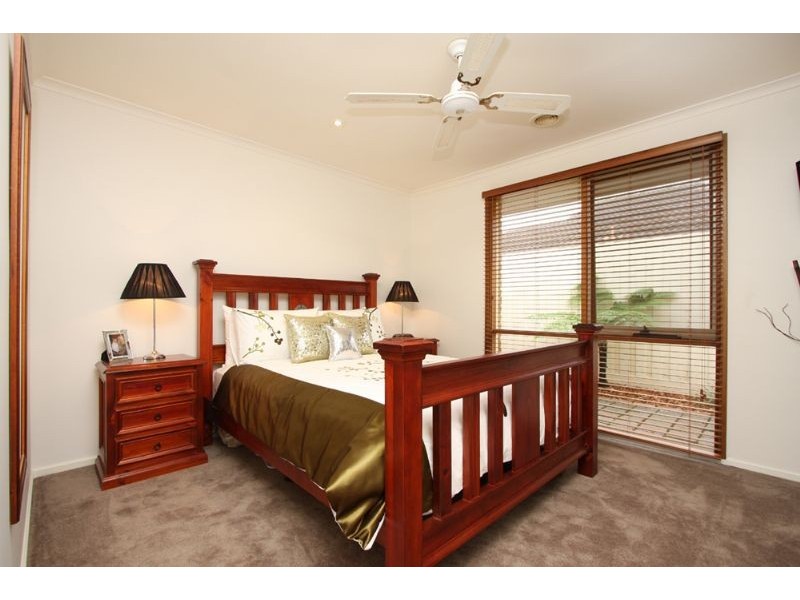 16 Orchard Court, Somerville VIC 3912