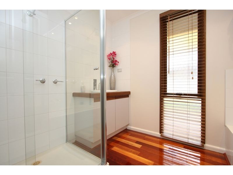 16 Orchard Court, Somerville VIC 3912