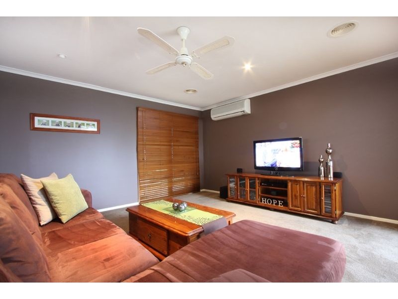 16 Orchard Court, Somerville VIC 3912