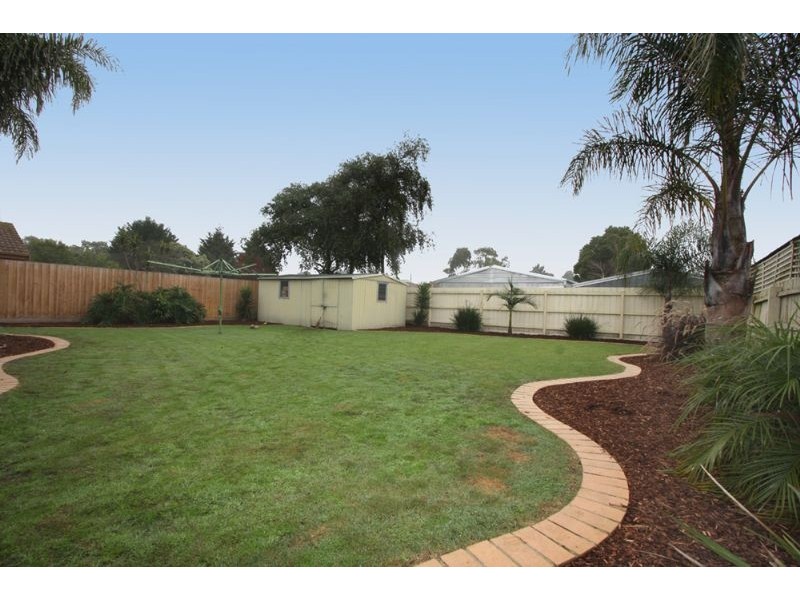 16 Orchard Court, Somerville VIC 3912