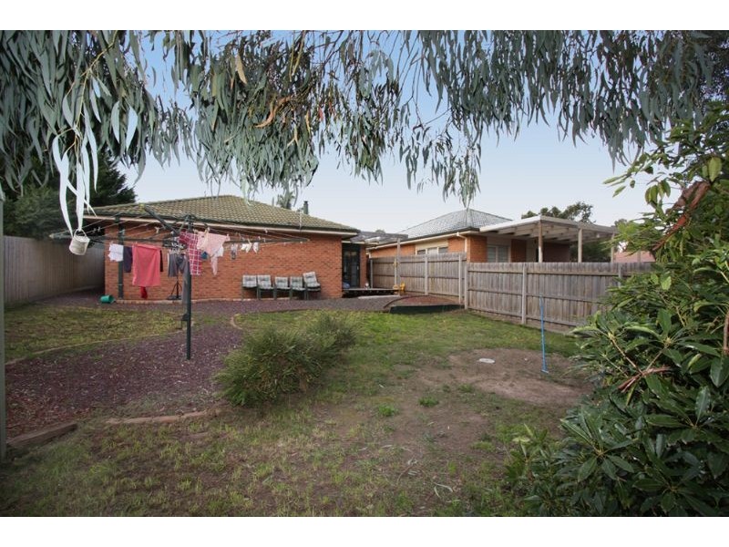 102 Clarendon Drive, Somerville VIC 3912