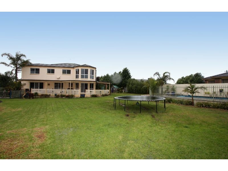 5 Eliza Place, Somerville VIC 3912