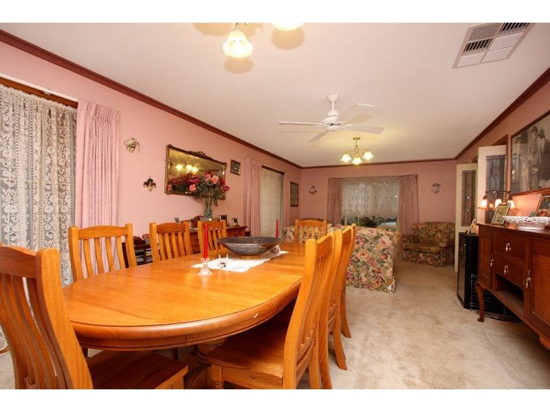 6 Snow Gum Place, Somerville VIC 3912