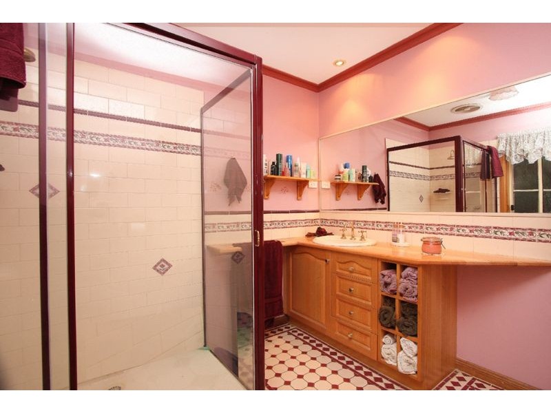 6 Snow Gum Place, Somerville VIC 3912