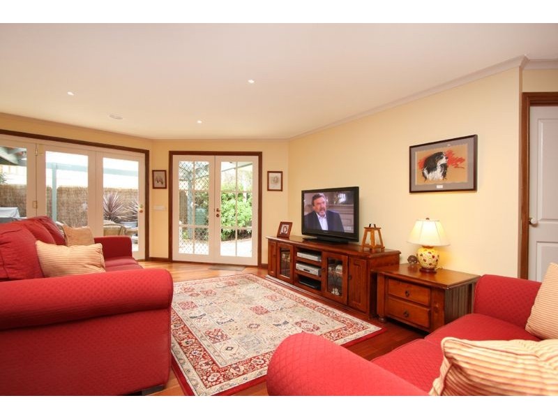 9 Swamp Gum Place, Somerville VIC 3912