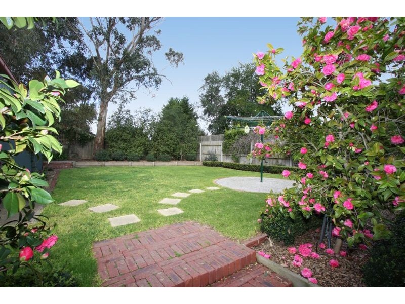 9 Swamp Gum Place, Somerville VIC 3912