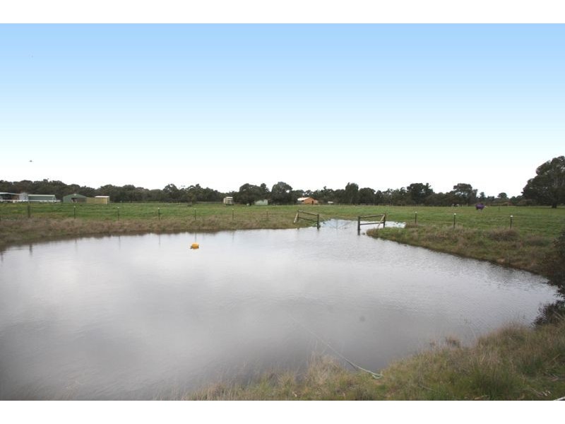 35 Whitneys Road, Somerville VIC 3912