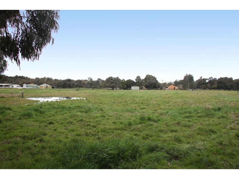 35 Whitneys Road, Somerville VIC 3912