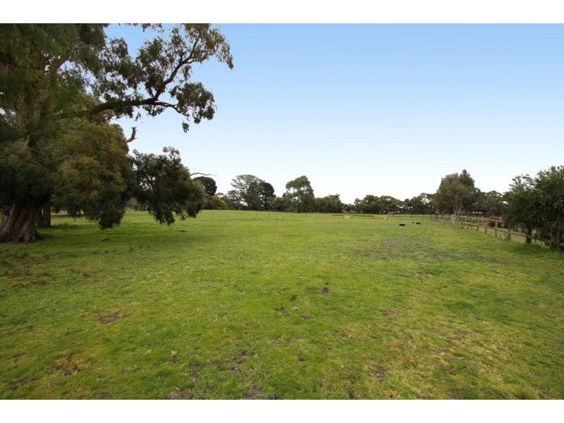 35 Whitneys Road, Somerville VIC 3912