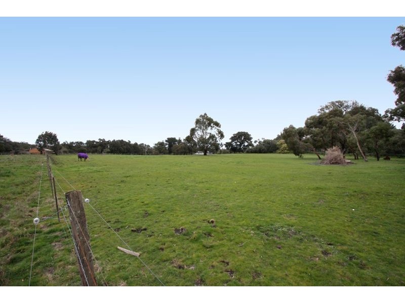 35 Whitneys Road, Somerville VIC 3912