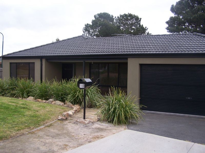 10 Ella Paige Place, Carrum Downs VIC 3201