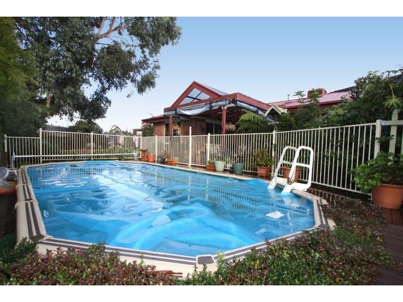6 Snow Gum Place, Somerville VIC 3912