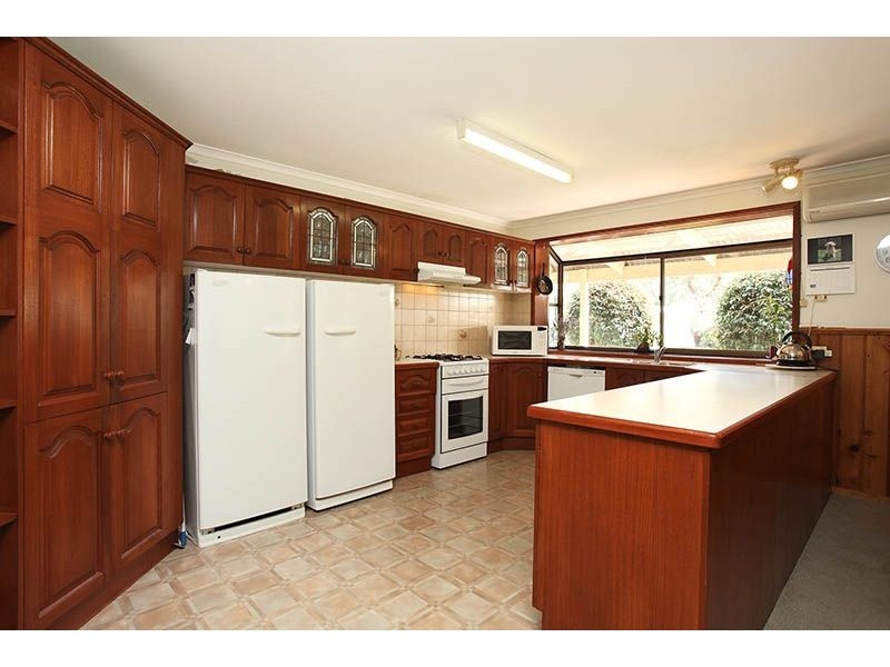 8 David Close, Somerville VIC 3912