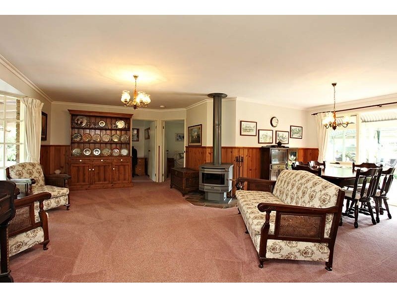 8 David Close, Somerville VIC 3912