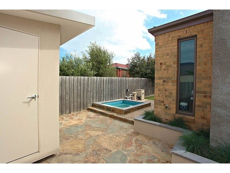 34 Petalnina Close, Somerville VIC 3912