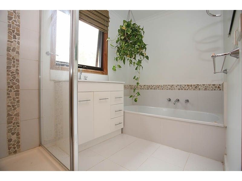 56 Eramosa Road East, Somerville VIC 3912