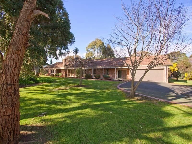 4 Barakee Drive, Somerville VIC 3912