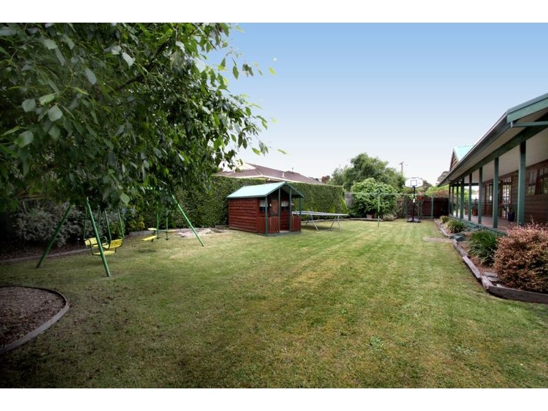 2 Miriam Court, Somerville VIC 3912