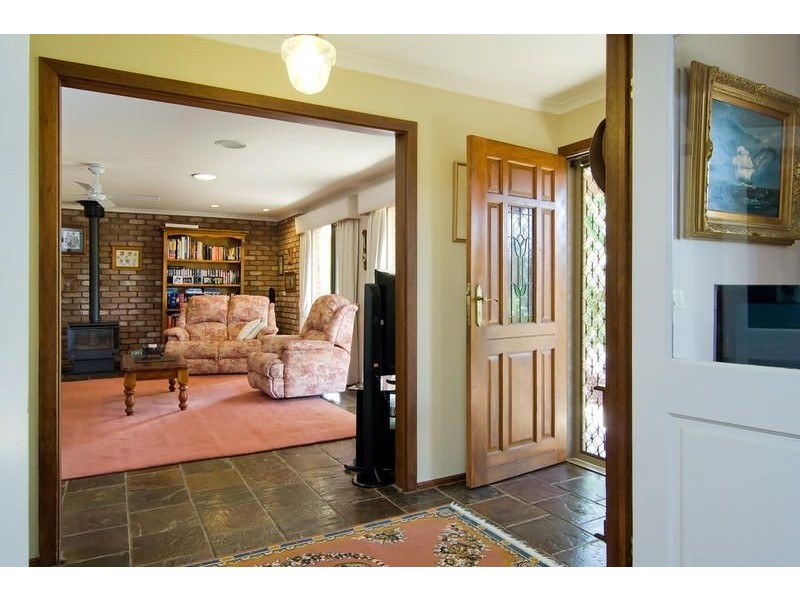 4 Barakee Drive, Somerville VIC 3912