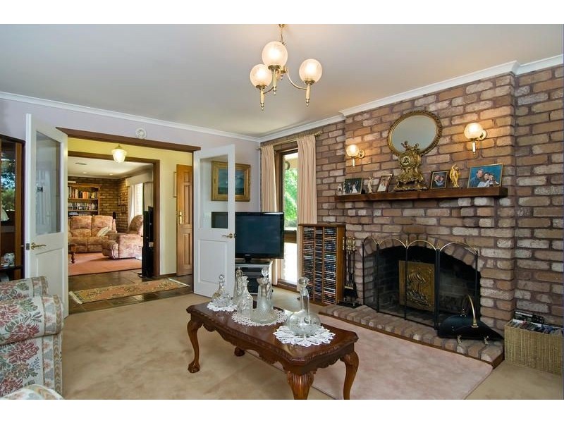 4 Barakee Drive, Somerville VIC 3912