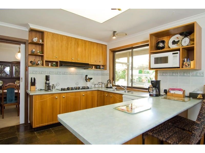 4 Barakee Drive, Somerville VIC 3912