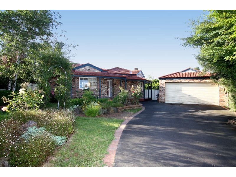 2 Cherry Close, Somerville VIC 3912