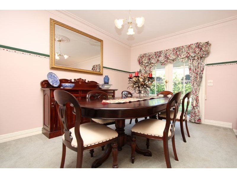 2 Cherry Close, Somerville VIC 3912