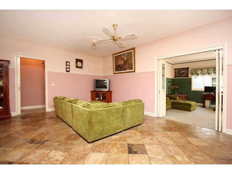 2 Cherry Close, Somerville VIC 3912