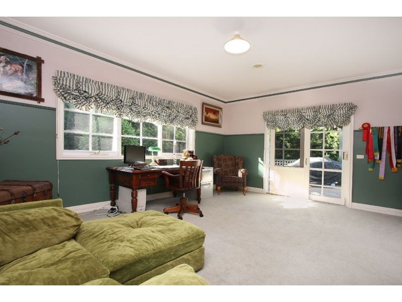 2 Cherry Close, Somerville VIC 3912