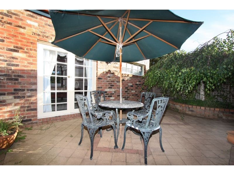 2 Cherry Close, Somerville VIC 3912