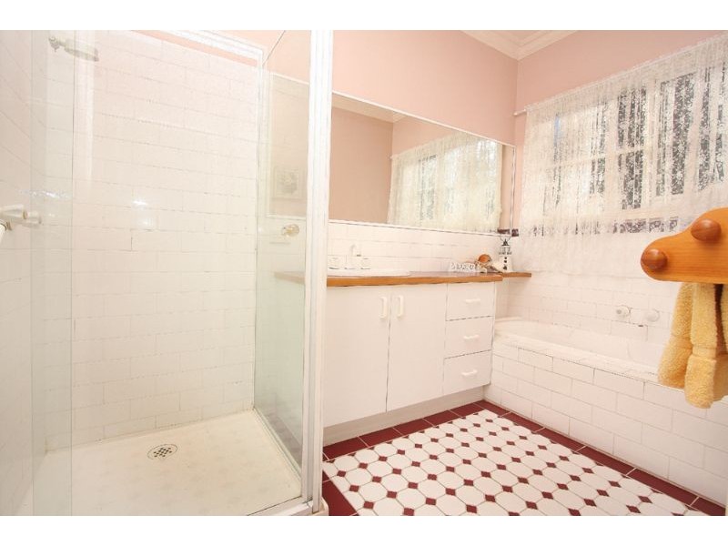 2 Cherry Close, Somerville VIC 3912