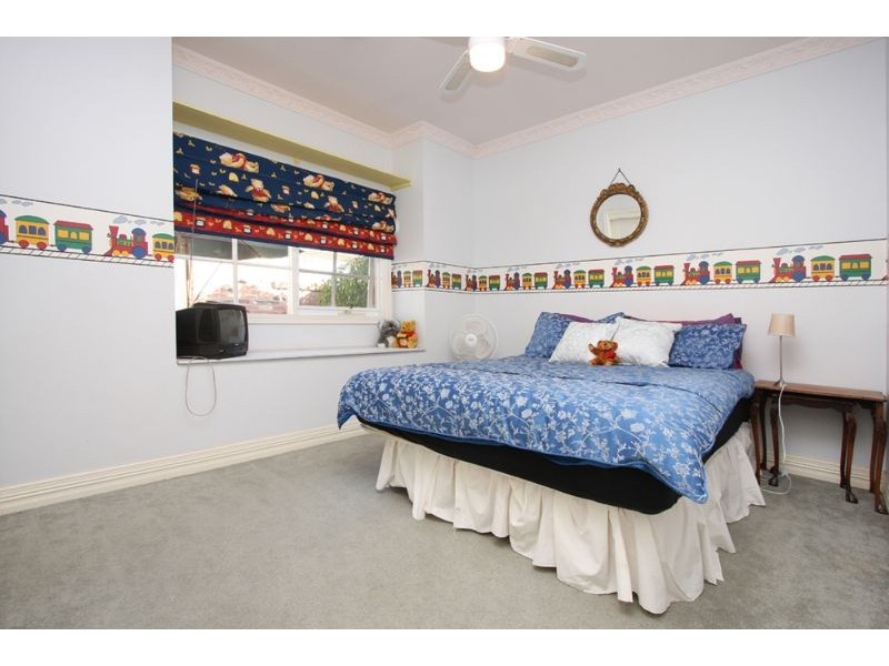 2 Cherry Close, Somerville VIC 3912